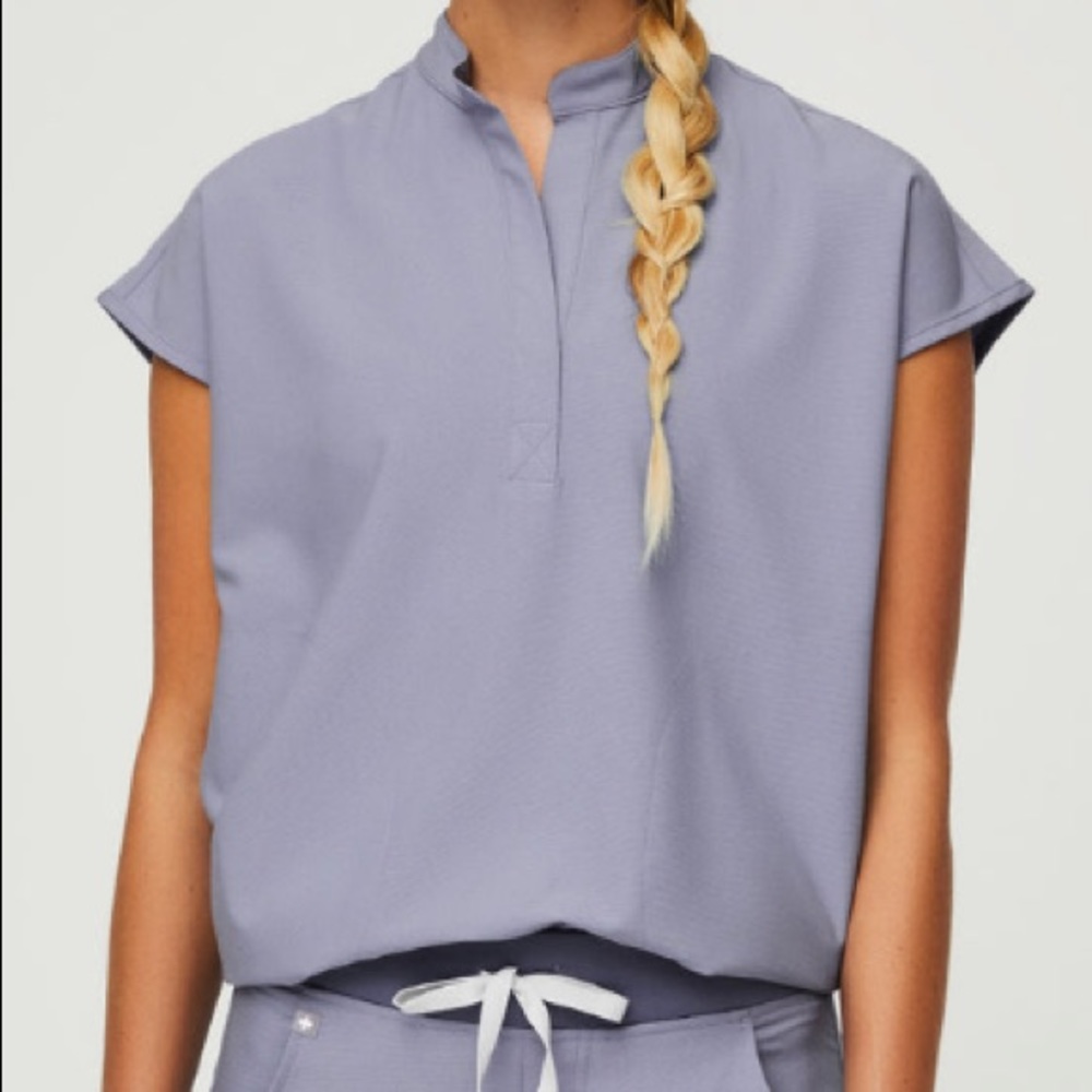 FIGS NEW Vapor Blue Space Dye Rafaela Oversized Scrub Top